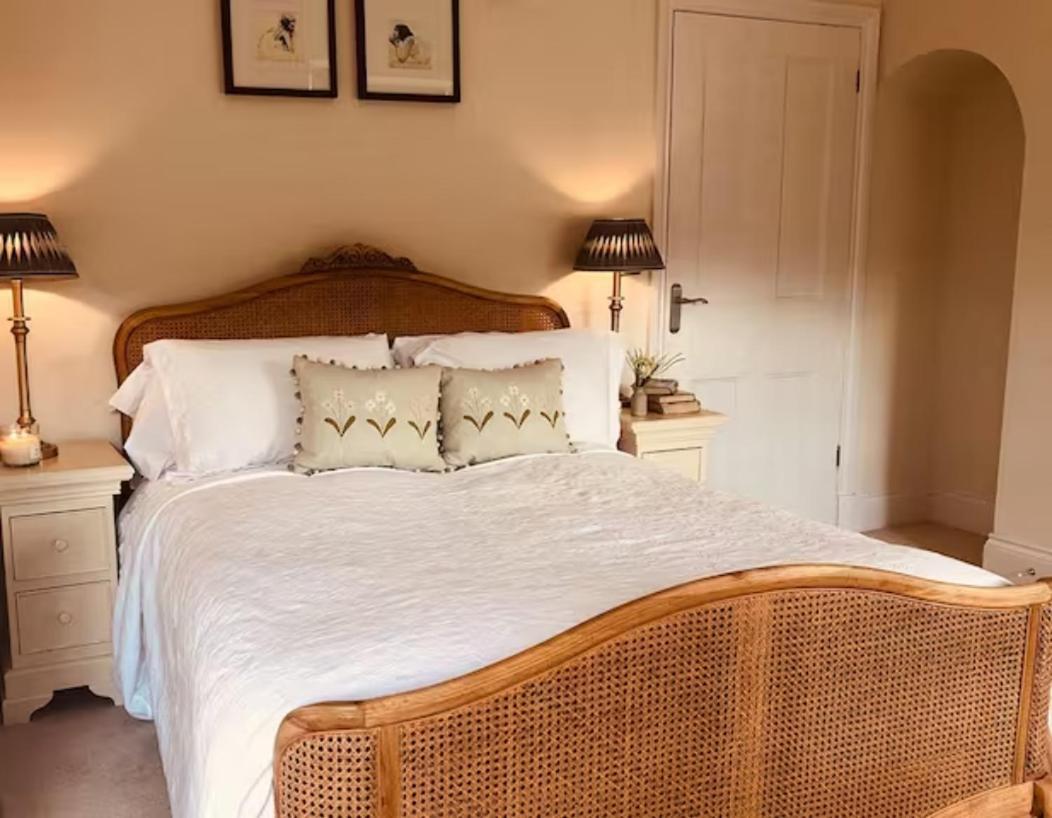 Pass The Keys Old Beams Luxury Style & Comfort In Town Centre Bakewell Eksteriør billede