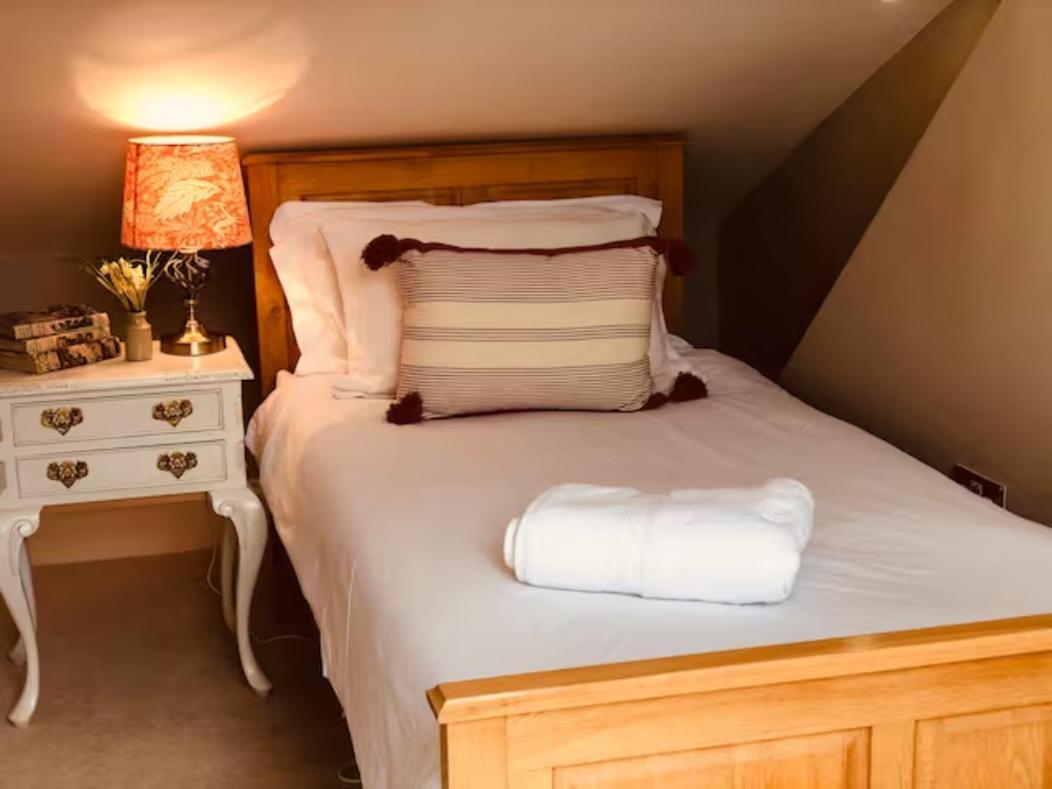 Pass The Keys Old Beams Luxury Style & Comfort In Town Centre Bakewell Eksteriør billede